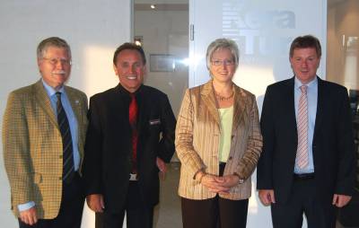 von links: Udo Ring, Brgermeister, Werner Kemming, Diana Brmmel und Dr. Markus Pieper
