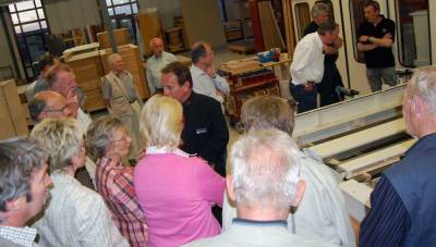 Beim Rundgang durch den Betrieb