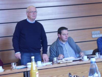 Vorsitz: v.l.: CDU-Fraktionsvorsitzender Karl-Heinz Tnte; Brgermeister Andreas Grotendorst, 