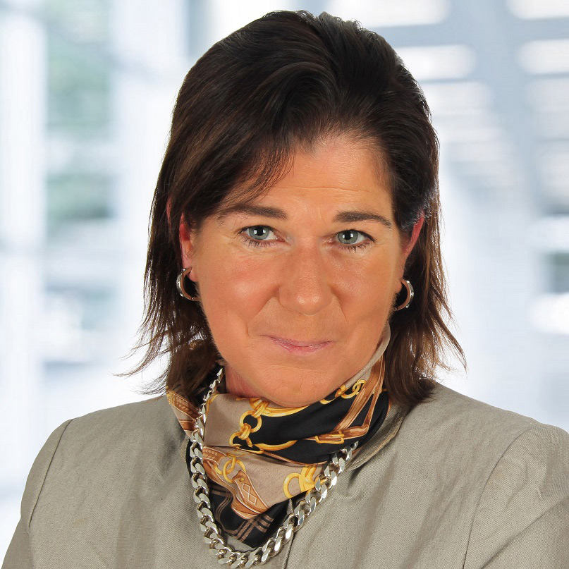  Julia Horn